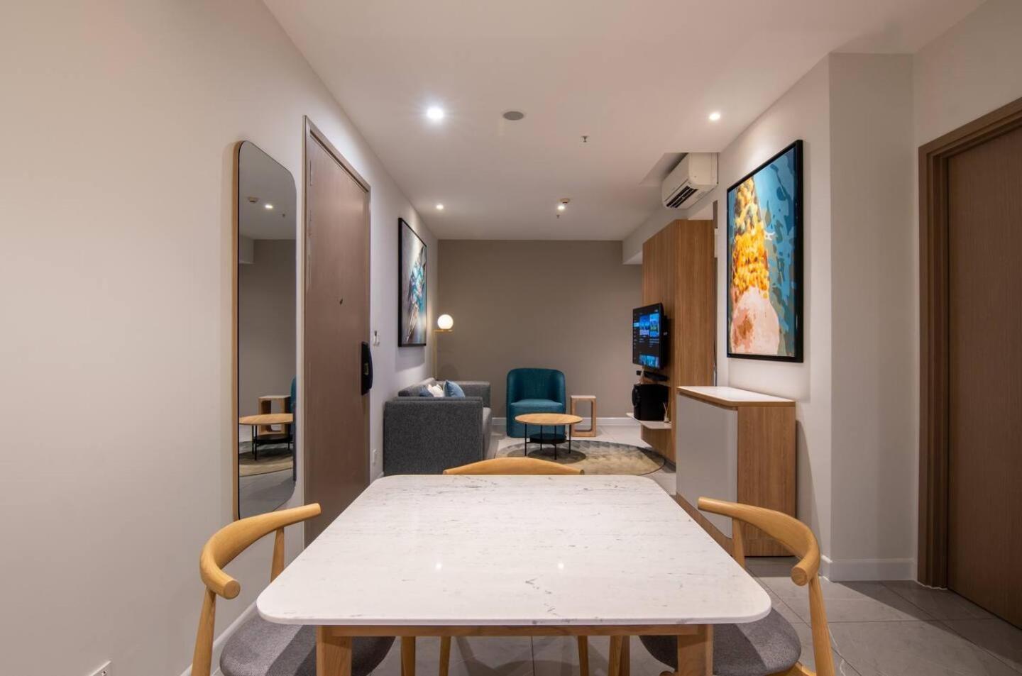 Luxury 2 Or 3Br Apartment In Dist 1 N Pool, Gym, Airport Pickup Ho Chi Minh Zewnętrze zdjęcie