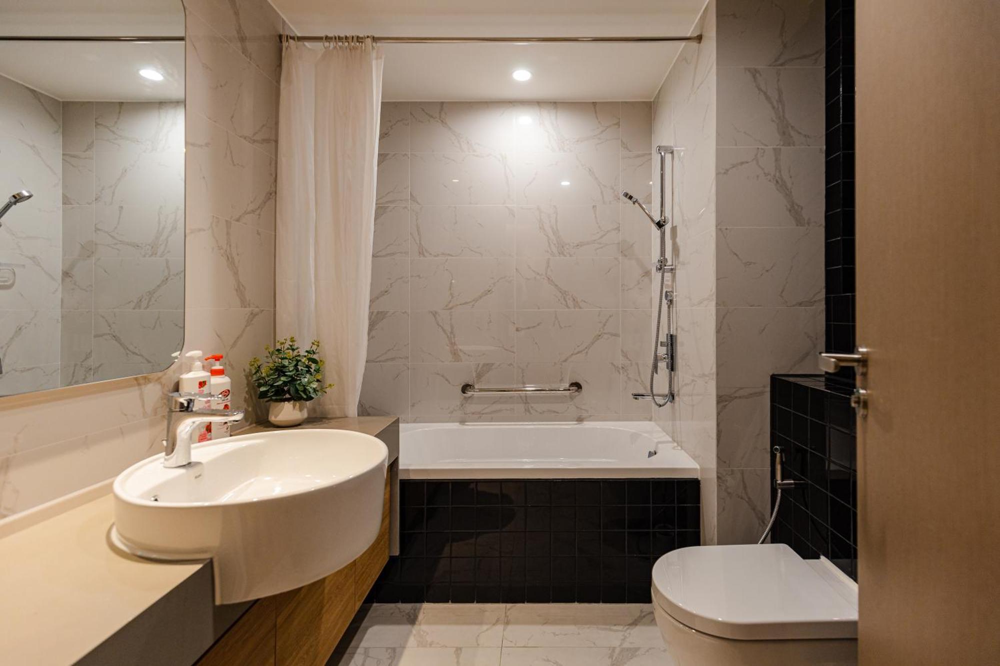 Luxury 2 Or 3Br Apartment In Dist 1 N Pool, Gym, Airport Pickup Ho Chi Minh Zewnętrze zdjęcie